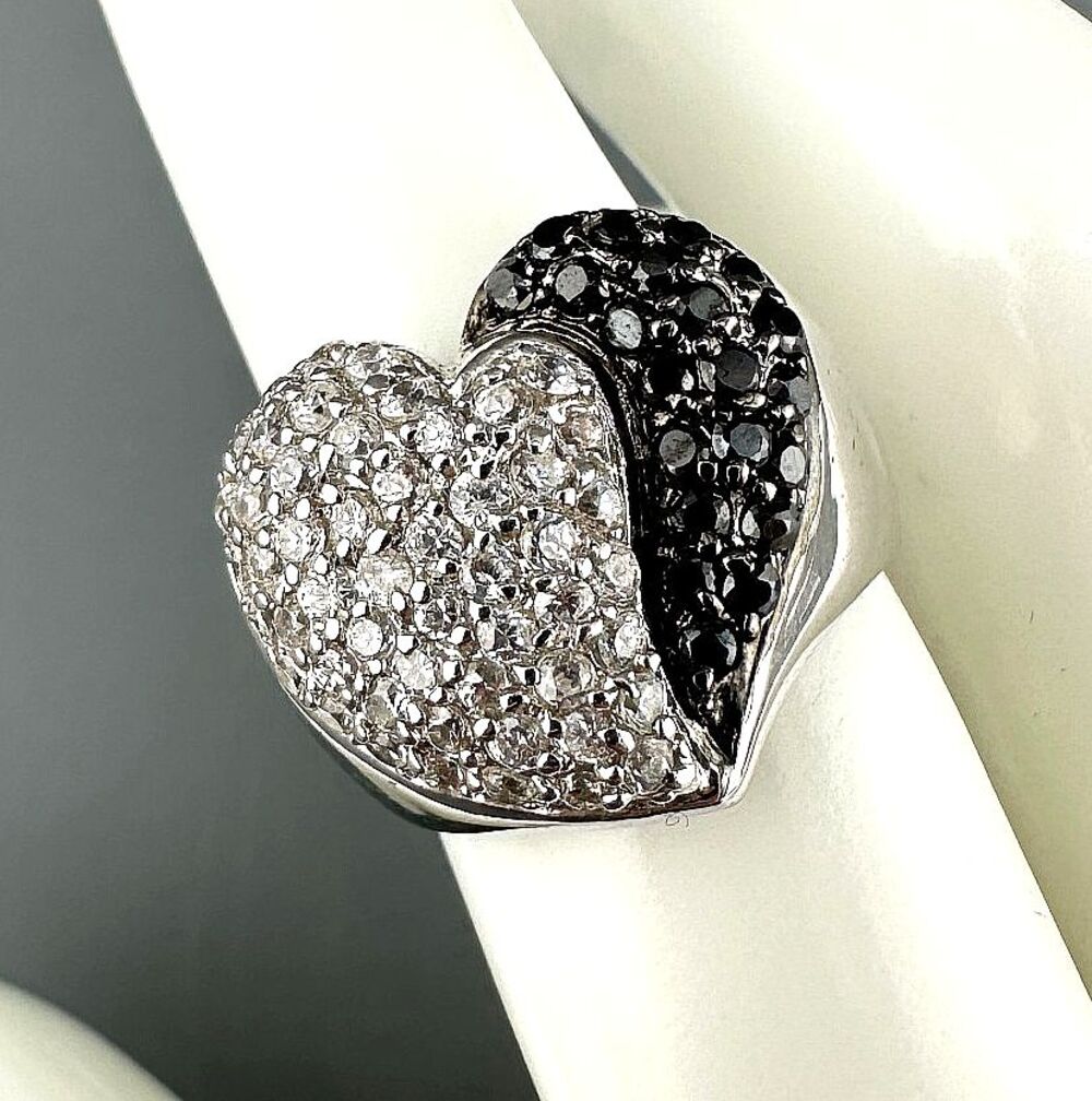 Vintage Rhinestone Heart Ring Black White Pave Stone Yin Yang Silver Tone Size 6